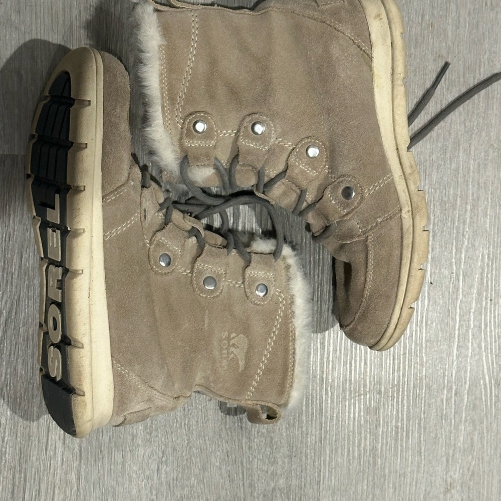 Sorel Women's Explorer Joan Mid Calf Lace Up Winter Boots in Beige Size 8